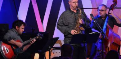 MÉLTÓ  ÉVADZÁRÓ  – A MAO megidézte Paul Desmond és Jim Hall szellemét